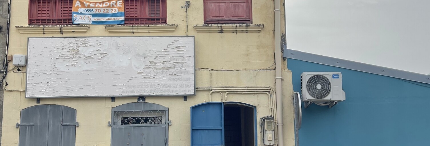 Immeuble  152 m² à vendre à Saint-Pierre (97250)