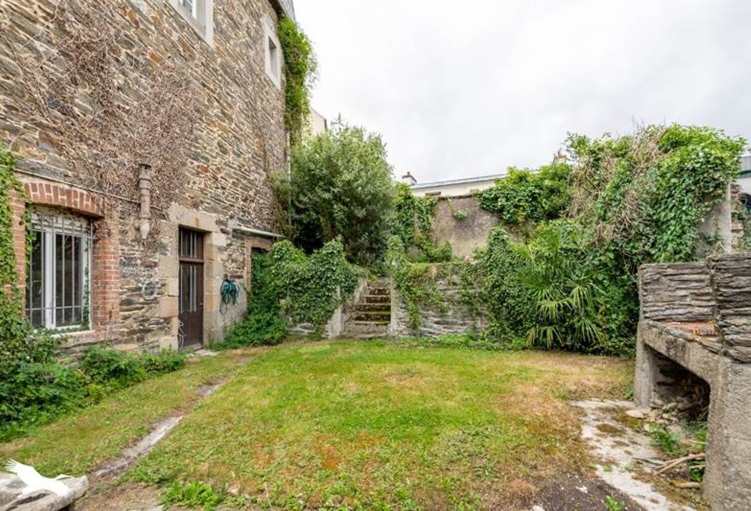 Maison de ville de 6 pièces principales — photo 1