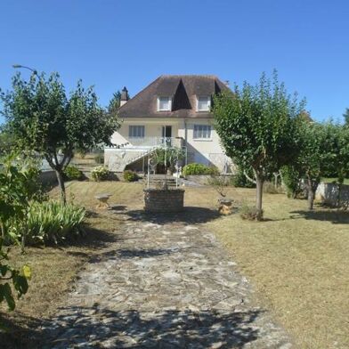 Maison 8 pièces 200000 €