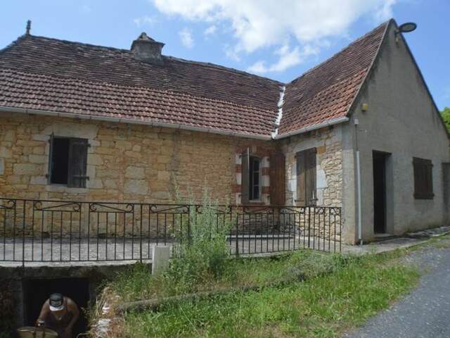 Maison en pierre de 3 pièces principales — photo du bien