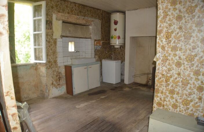 Maison en pierre de 3 pièces principales — photo 5