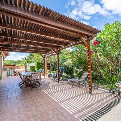 Maison 4 pièces 410670 €