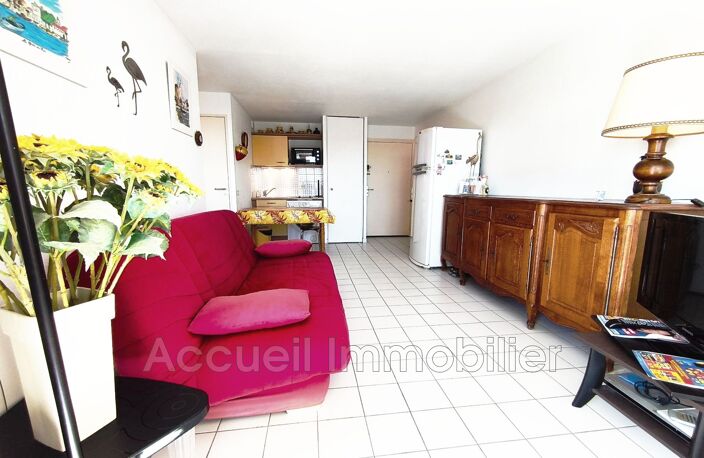 P3 en angle au 5ème étage avec vue dégagée et aperçu sur le la — photo 3