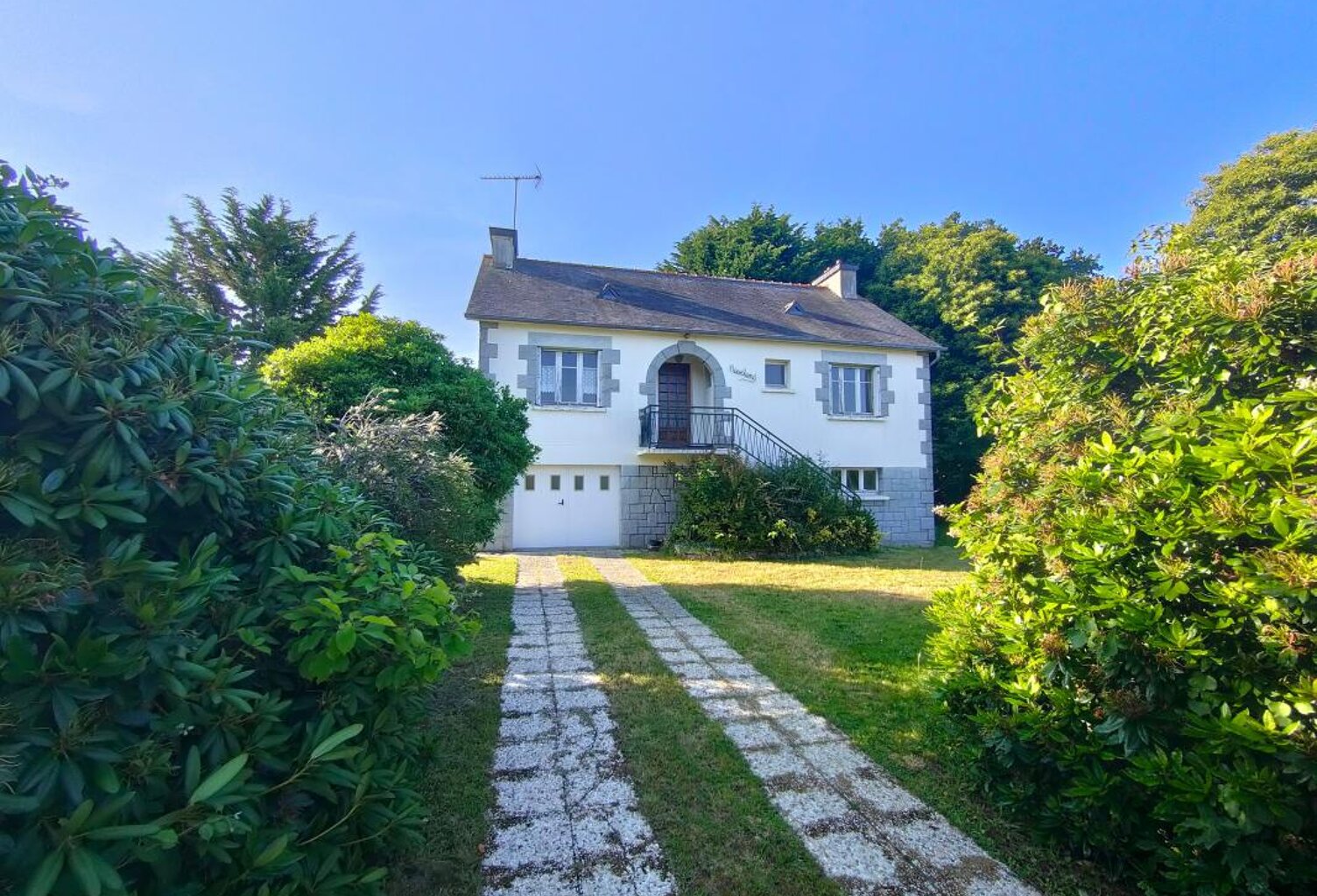 Maison Néo-Bretonne de 86 m² avec sous-sol total et fort potentiel — photo 1