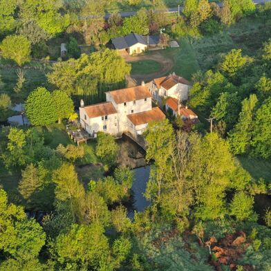 Maison 15 pièces 737000 €