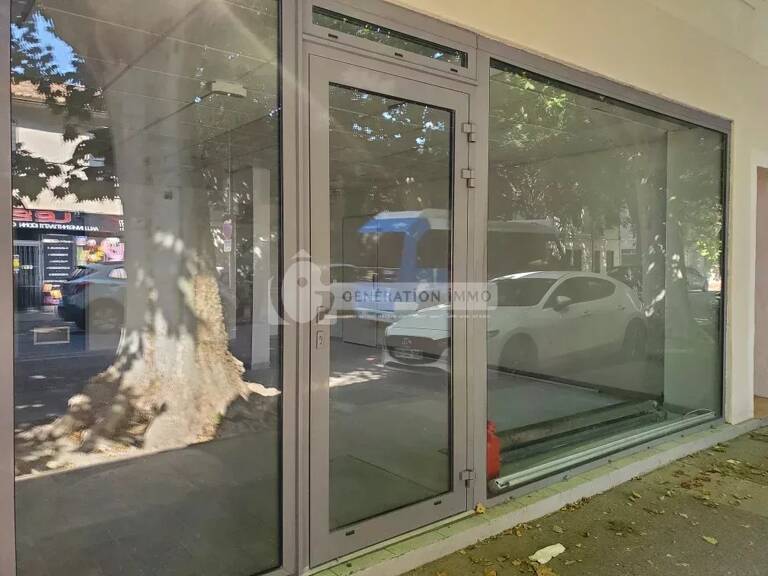Local commercial — photo 1