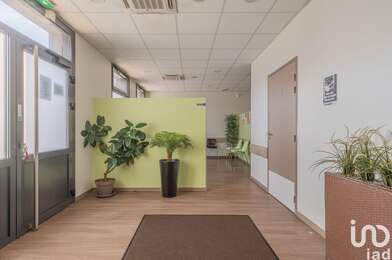 Commerce  185000 €
