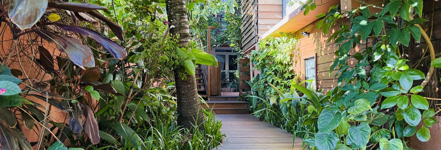 Maison 10 Pièces 197 m² à vendre à Saint-Pierre (97432)