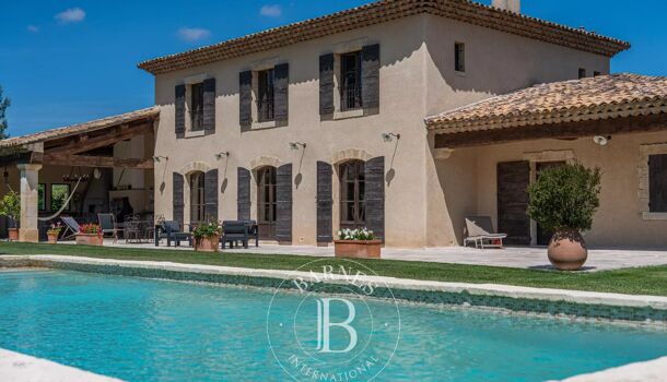 Villa / Maison 8 pièces  à vendre Aix-en-Provence 13100