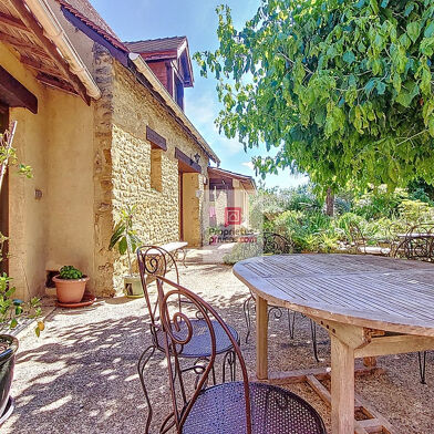 Maison 10 pièces 477000 €