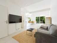 Cannes – Appartement de 55 m² entièrement rénové avec 46 m2 de jardin et garage privé — photo 3