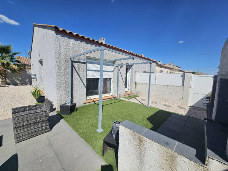 Villa — photo 1