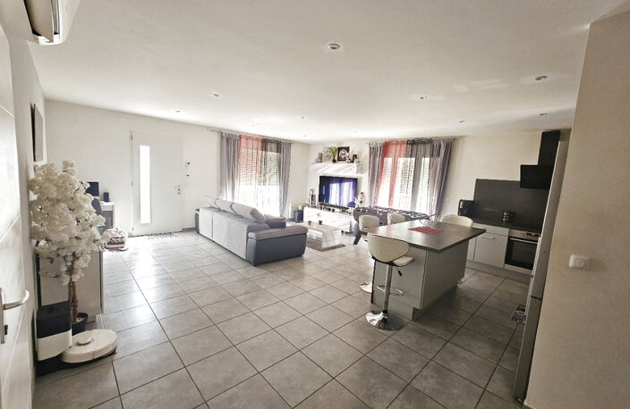 Villa — photo 4