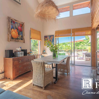 Maison 5 pièces 543900 €