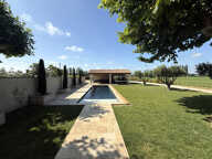 Mas de charme rénové avec piscine à Raphèle-lès-Arles — photo 2