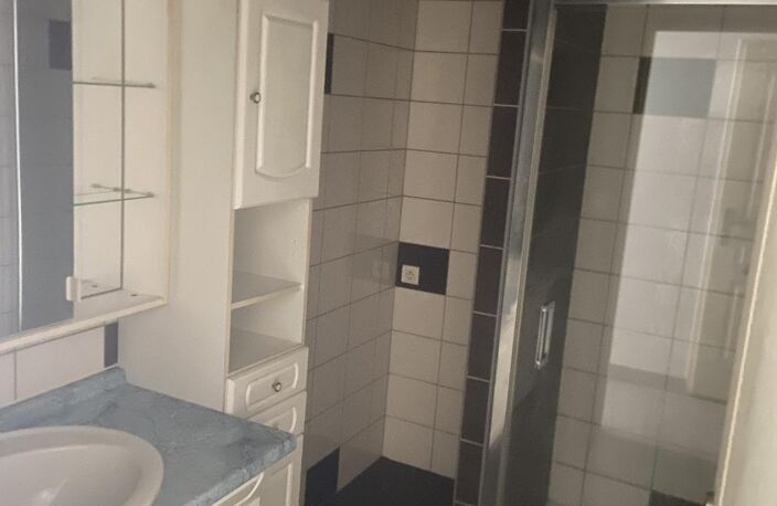 appartement rénové — photo 3