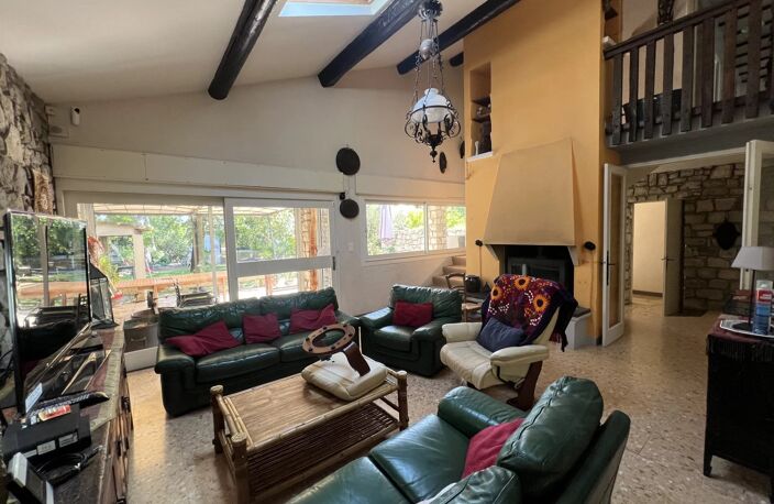 Montfrin, villa 200m², 7 chambres sur 1320m² av.piscine — photo 5