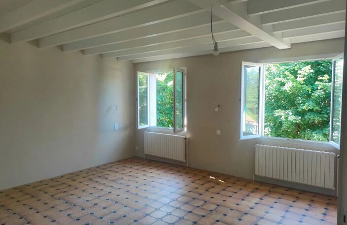 Ensemble immobilier, 2 maisons d'habitation et granges — photo 5
