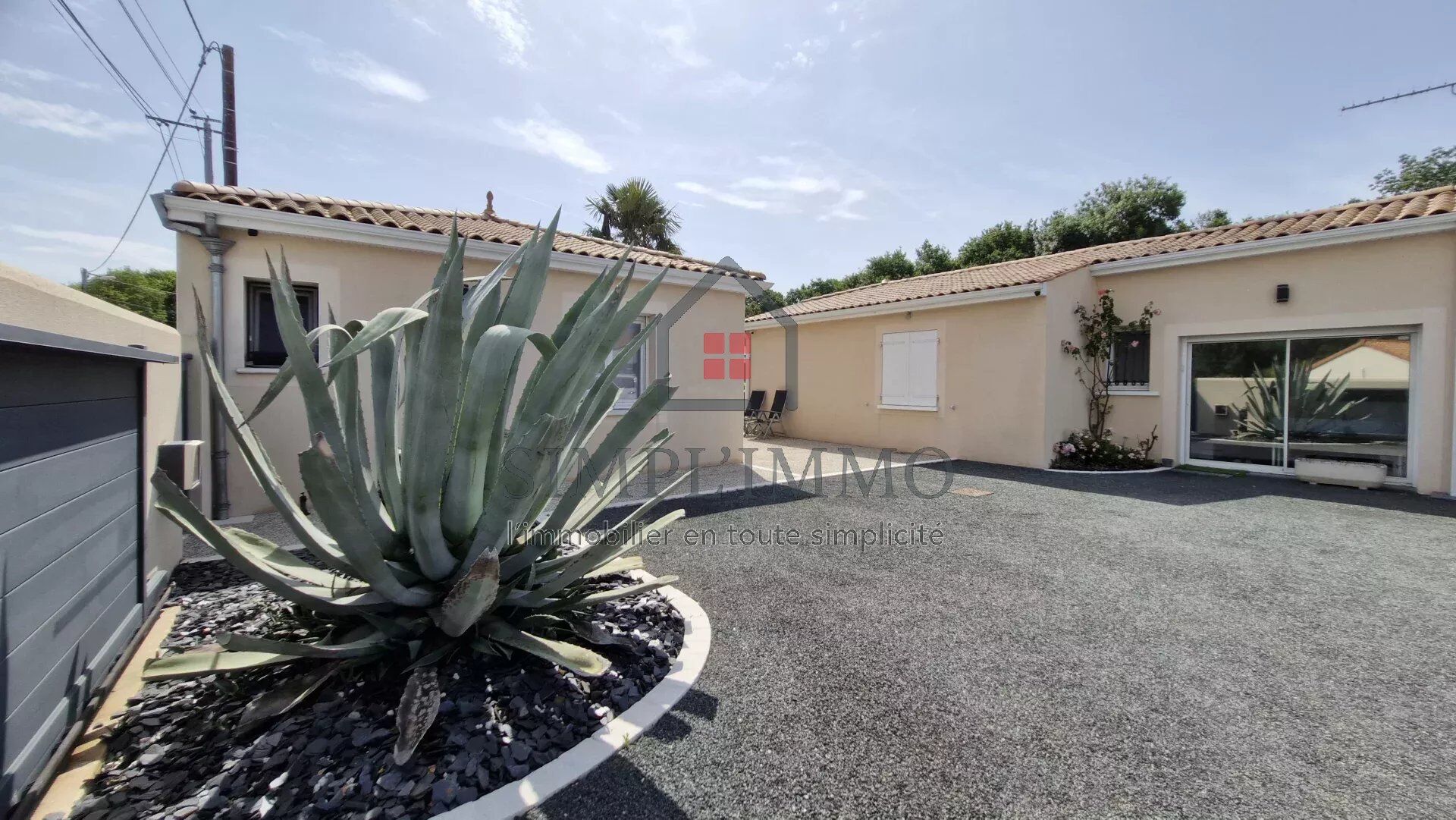 Villa / Maison  T7 à vendre Tonnay-Charente 17430