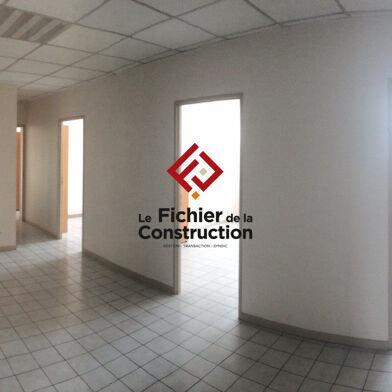 Bureau 7 pièces 495 €