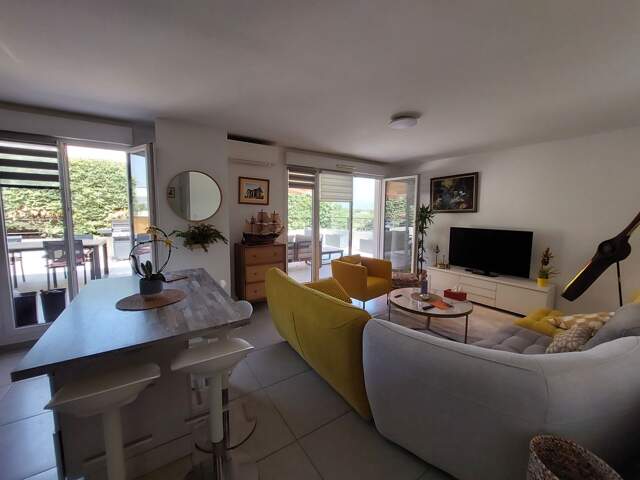 Fréjus Appartement type villa sur le toit Garage d — photo du bien