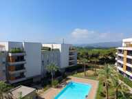 Fréjus Appartement type villa sur le toit Garage d — photo 2