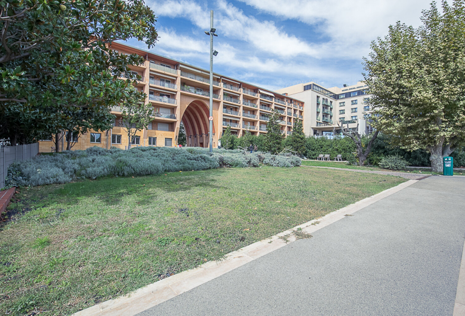Appartement Aix En Provence 2 pièce(s) 26.87 m2 avec parking vendu loué — photo 1