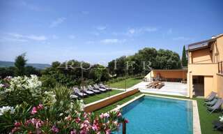 Maison  951 m² à vendre à Tulette (26790)