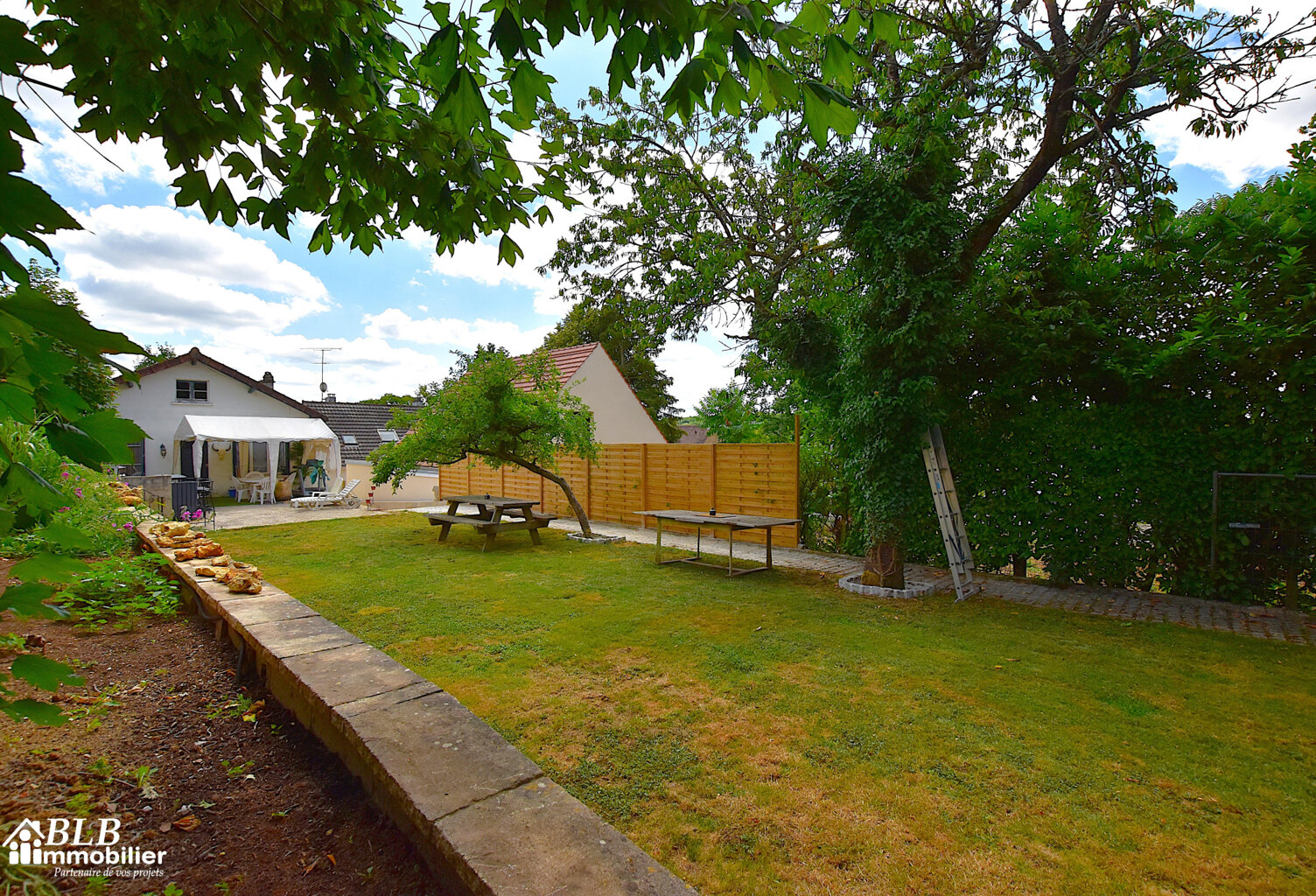 À vendre   Maison 5 pièces avec sous-sol total à Les Essarts — photo 1