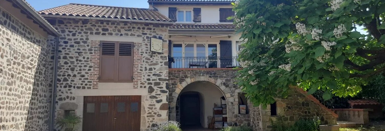 Maison 7 Pièces 156 m² à vendre à Esteil (63570)