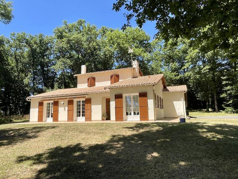 Villa — photo 1