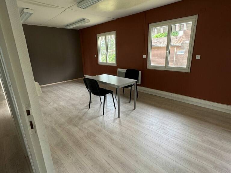 BUREAUX à LOUER — photo 1