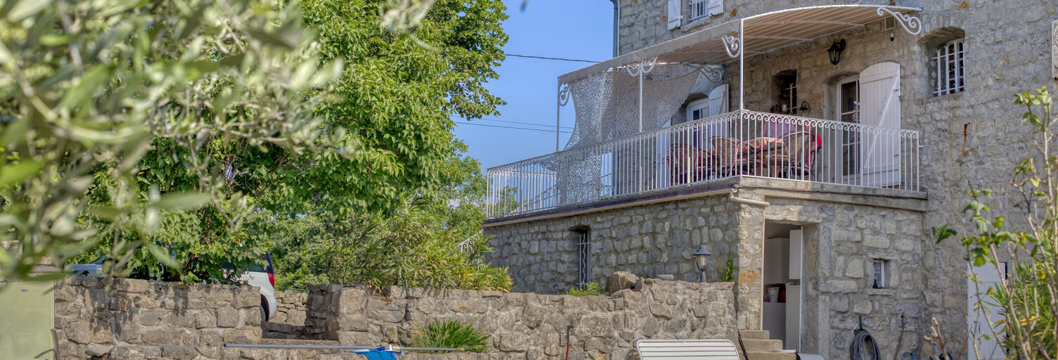 Maison 10 Pièces 264 m² à vendre à Les Vans (07140)