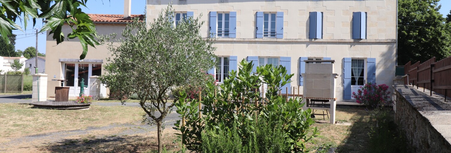 Maison 7 Pièces 238 m² à vendre à Montguyon (17270)