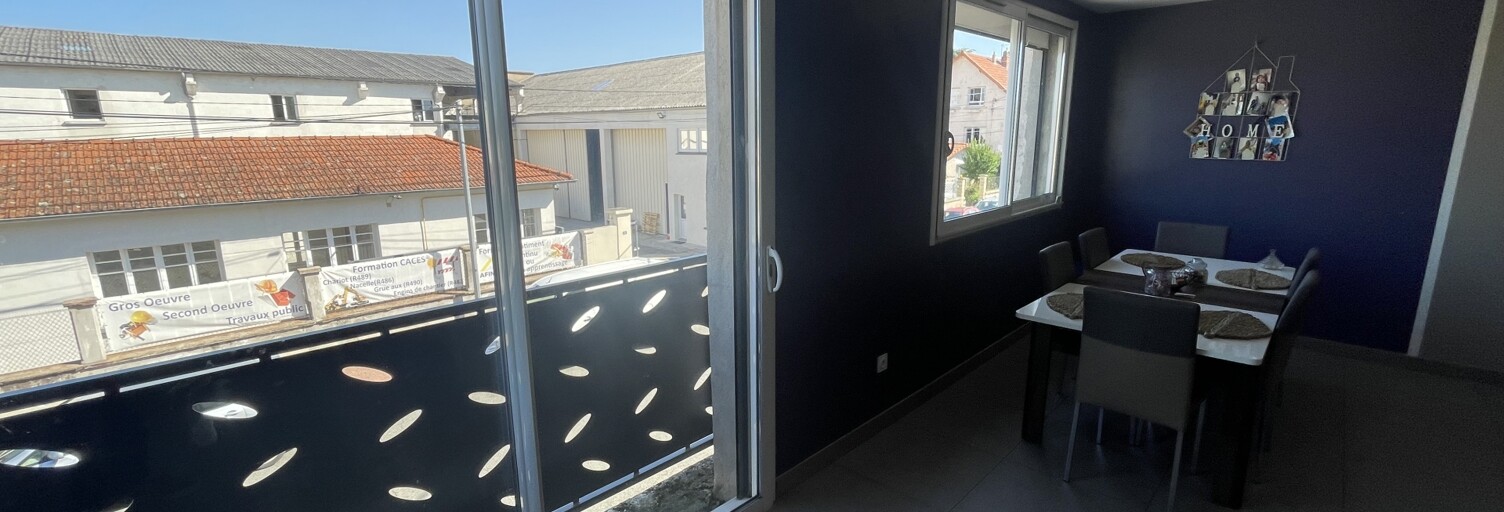 Immeuble  810 m² à vendre à Riorges (42153)