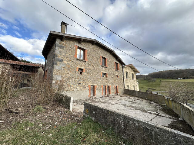 Maison en pierres 80 m2 avec jardin — photo du bien