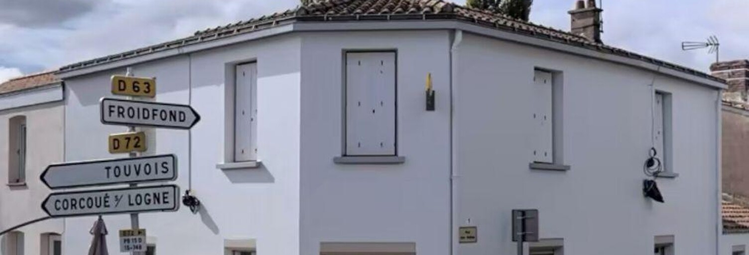 Commerce  185 m² à vendre à Saint-Étienne-de-Mer-Morte (44270)