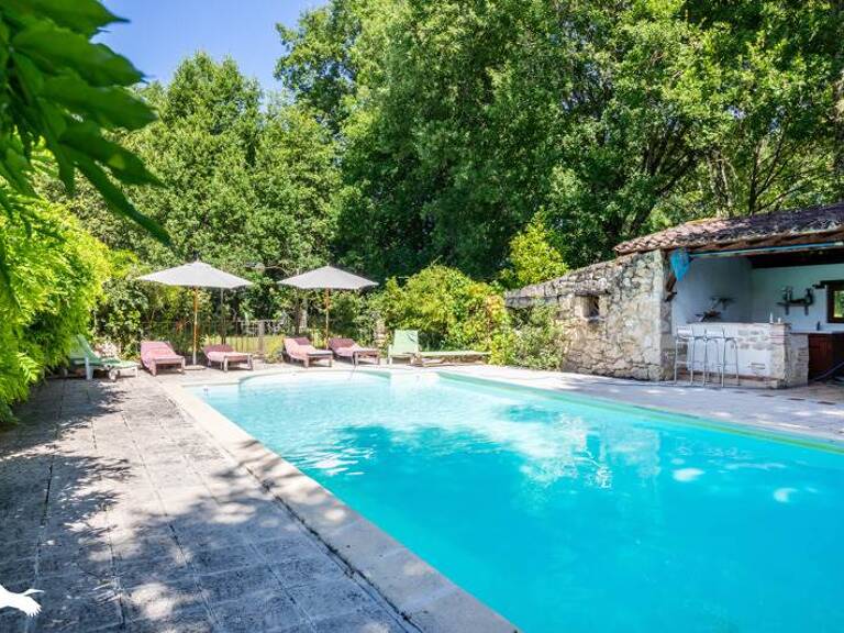 Maison en pierre de 12 pièces principales — photo 1