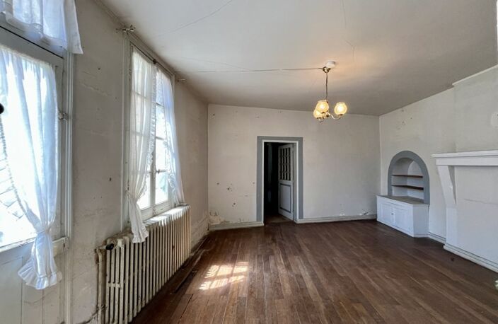 Maison de ville de 10 pièces principales — photo 2