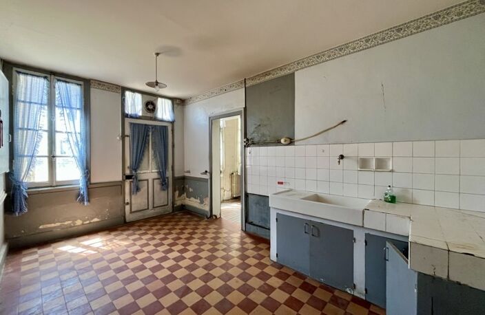 Maison de ville de 10 pièces principales — photo 4