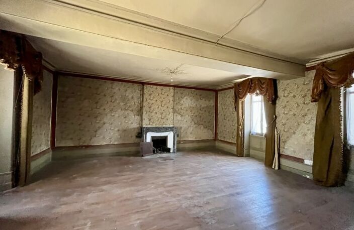 Maison de ville de 10 pièces principales — photo 5