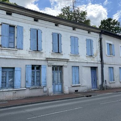 Immeuble  228975 €