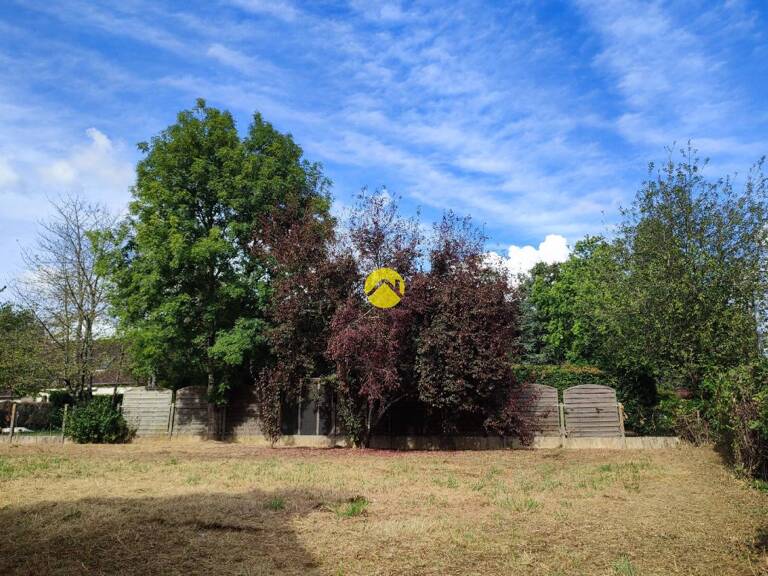15 KMS NORD DE BOURGES — photo 1