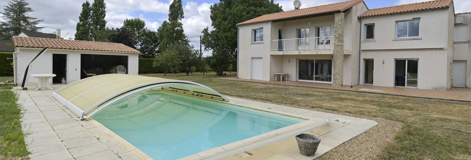 Maison 7 Pièces 236 m² à vendre à Beauvoir-sur-Niort (79360)