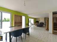 Maison de 236m2 La Foye-Monjault — photo 4