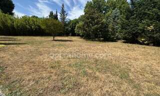 Terrain  830 m² à vendre à Saint-Rémy-de-Provence (13210)