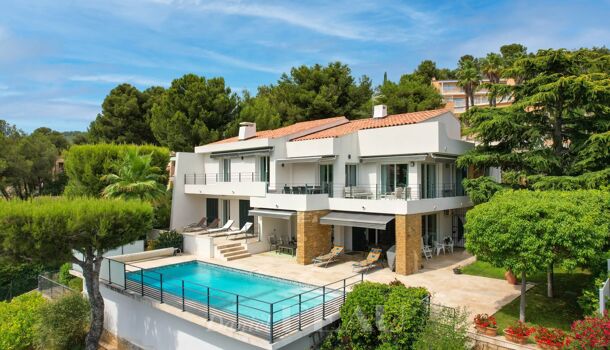 Villa / Maison 7 pièces  à vendre Bandol 83150