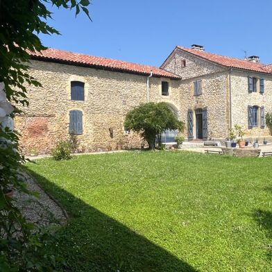 Maison 8 pièces 399000 €