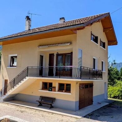 Maison 9 pièces 395000 €