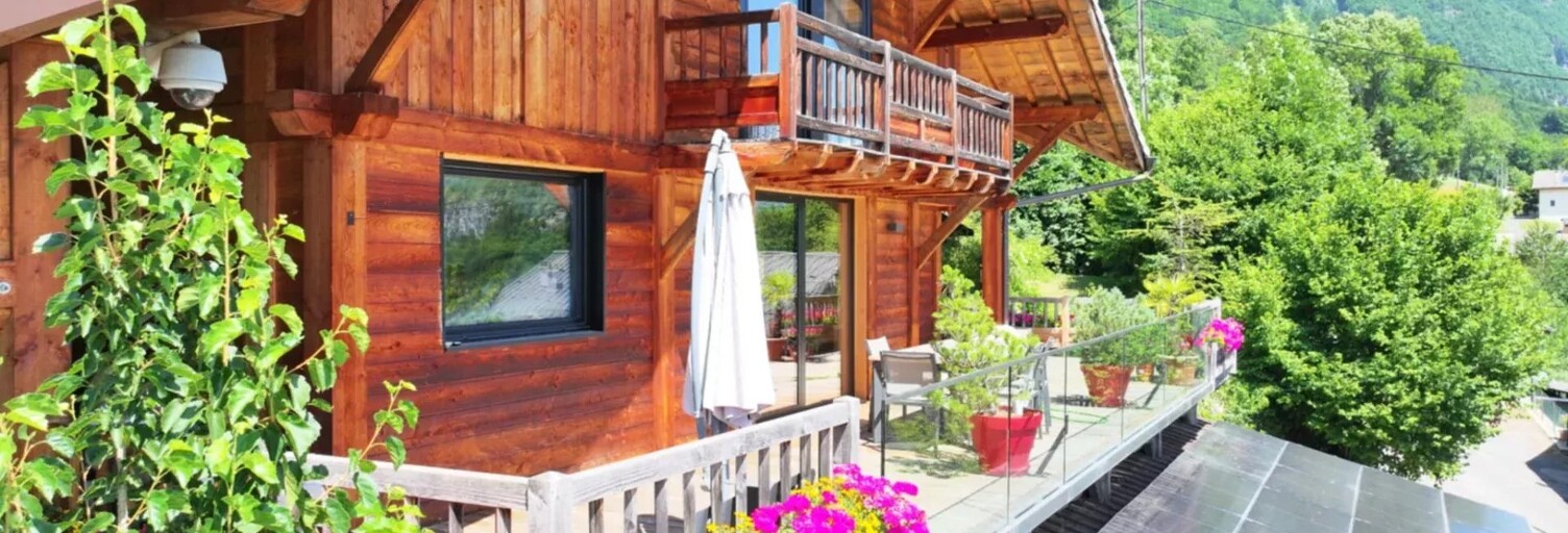 Maison 7 Pièces 230 m² à vendre à Mieussy (74440)